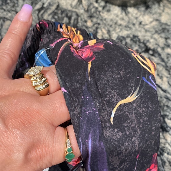 Lululemon 🎊NWT 🎊 Hottie Hot LR Short 4”*Lined - Picture 9 of 9